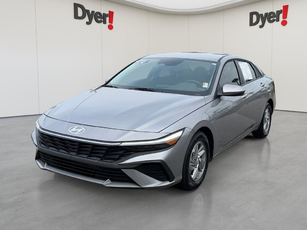2025 Hyundai Elantra SE