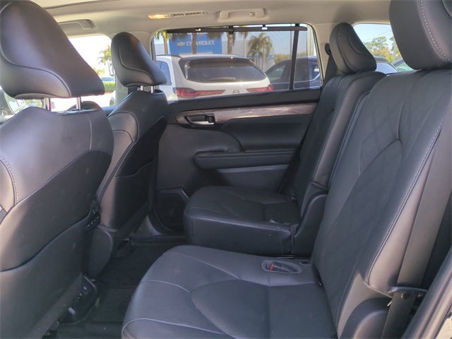 2021 Toyota Highlander Platinum