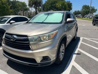 2016 Toyota Highlander LE V6