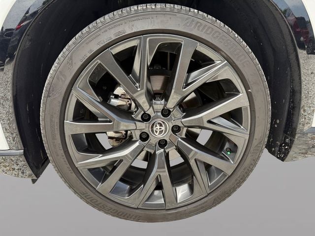 2025 Toyota Crown Signia Limited