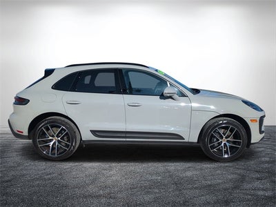 2025 Porsche Macan Base