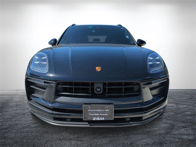 2023 Porsche Macan Base