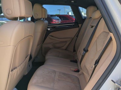 2021 Porsche Macan Base