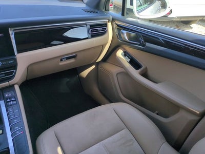 2021 Porsche Macan Base