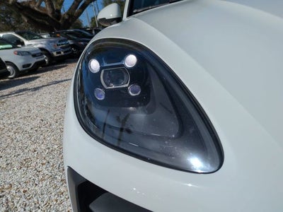 2021 Porsche Macan Base