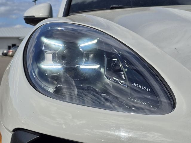 2021 Porsche Macan Base