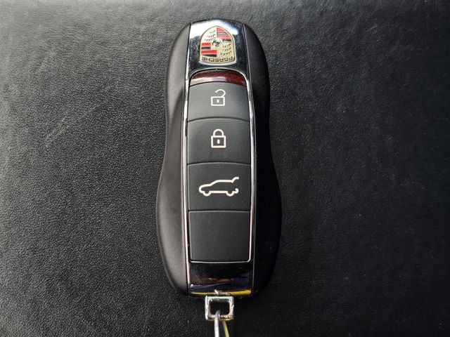 2021 Porsche Macan Base