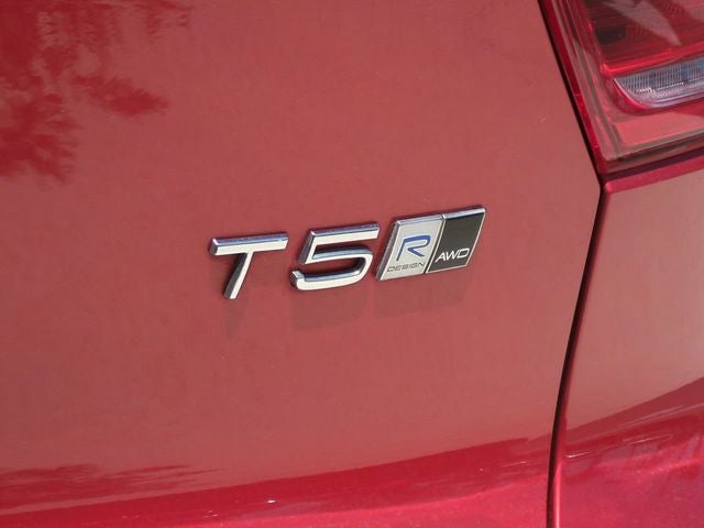 2019 Volvo XC40 R-Design