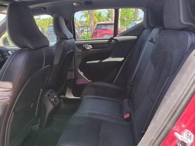 2019 Volvo XC40 R-Design