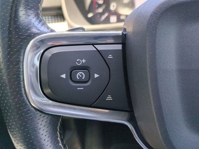 2019 Volvo XC40 R-Design