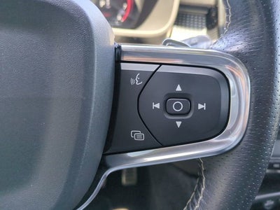 2019 Volvo XC40 R-Design