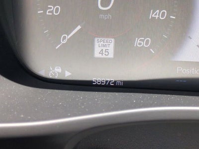 2019 Volvo XC40 R-Design